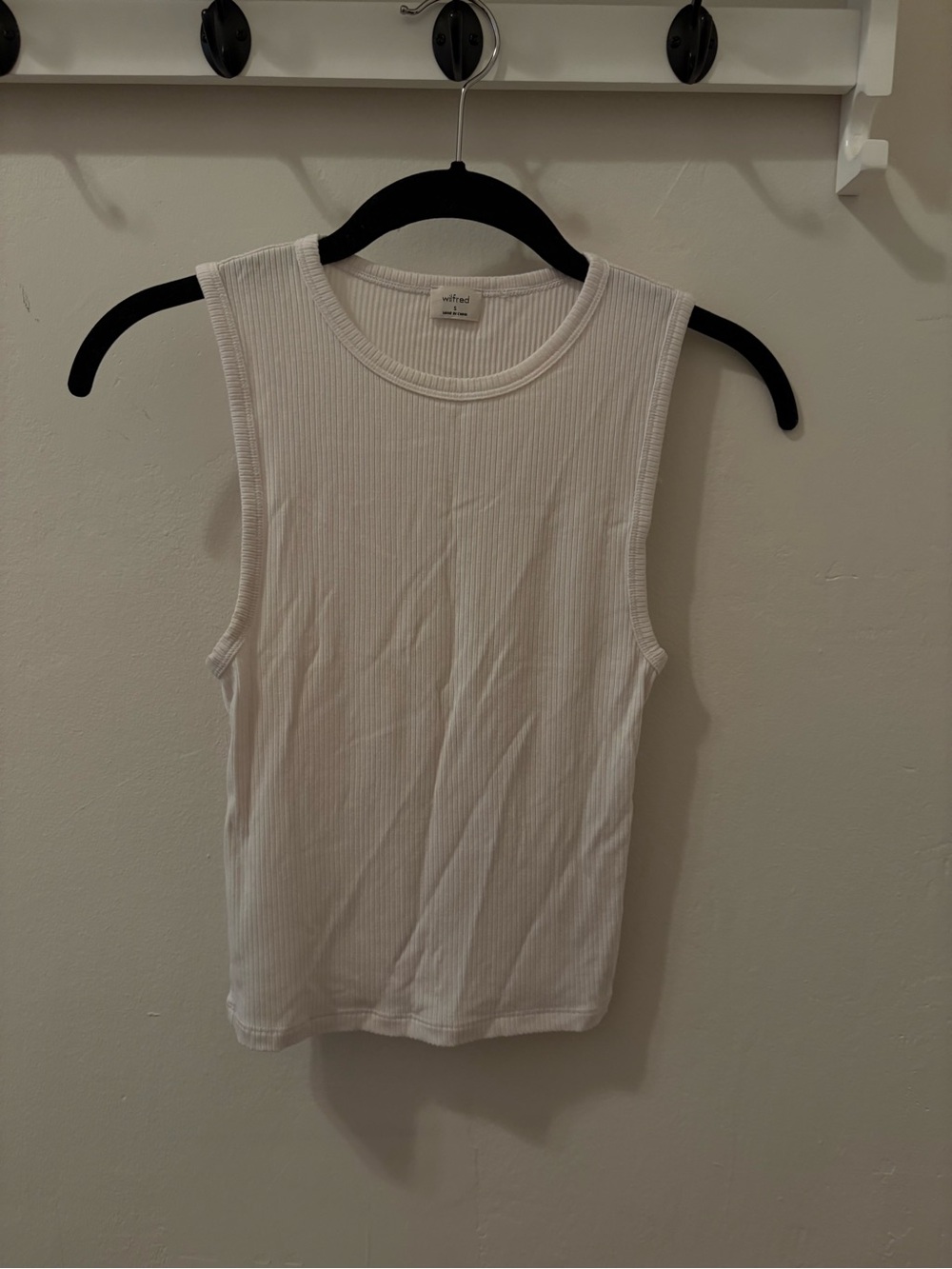 Aritzia White Ribbed Sleeveless Tank Top
